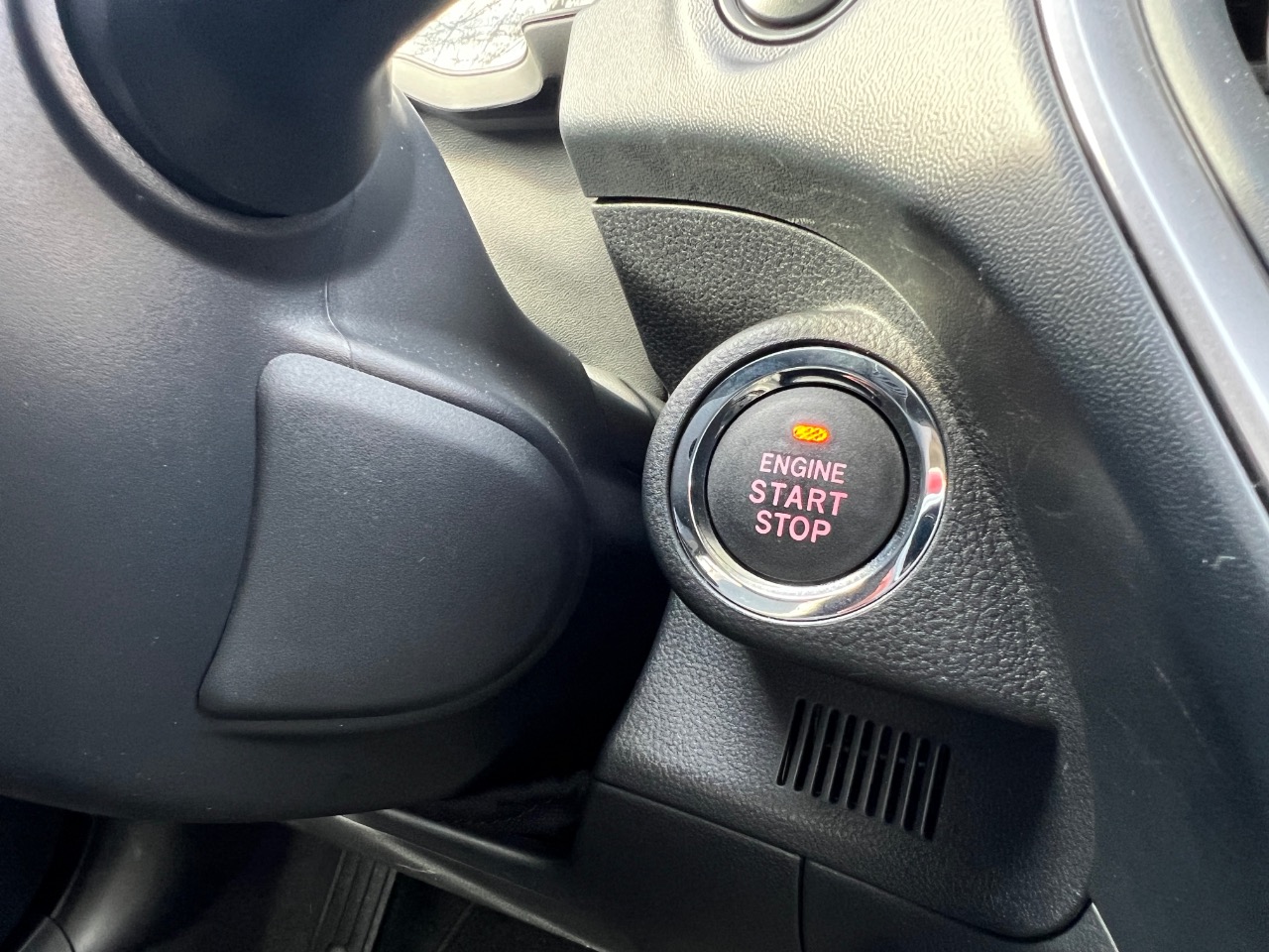 Subaru Impreza (2024) - Der kombiartige Kompakte mit dem Hybrid-Benzin-Antrieb 4 2024 Subaru Impreza Startknopf