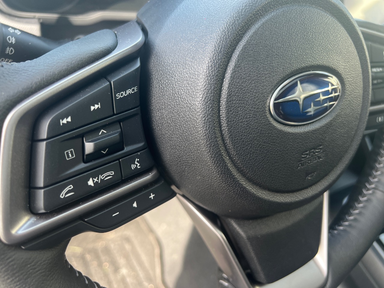 Subaru Impreza (2024) - Der kombiartige Kompakte mit dem Hybrid-Benzin-Antrieb 10 Subaru Impreza (2024) Lenkrad