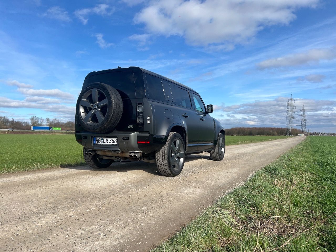 Defender Carpathian Edition (2024) - Der Blickfang für die Straße 2 Defender Carpathian Edition (2024)