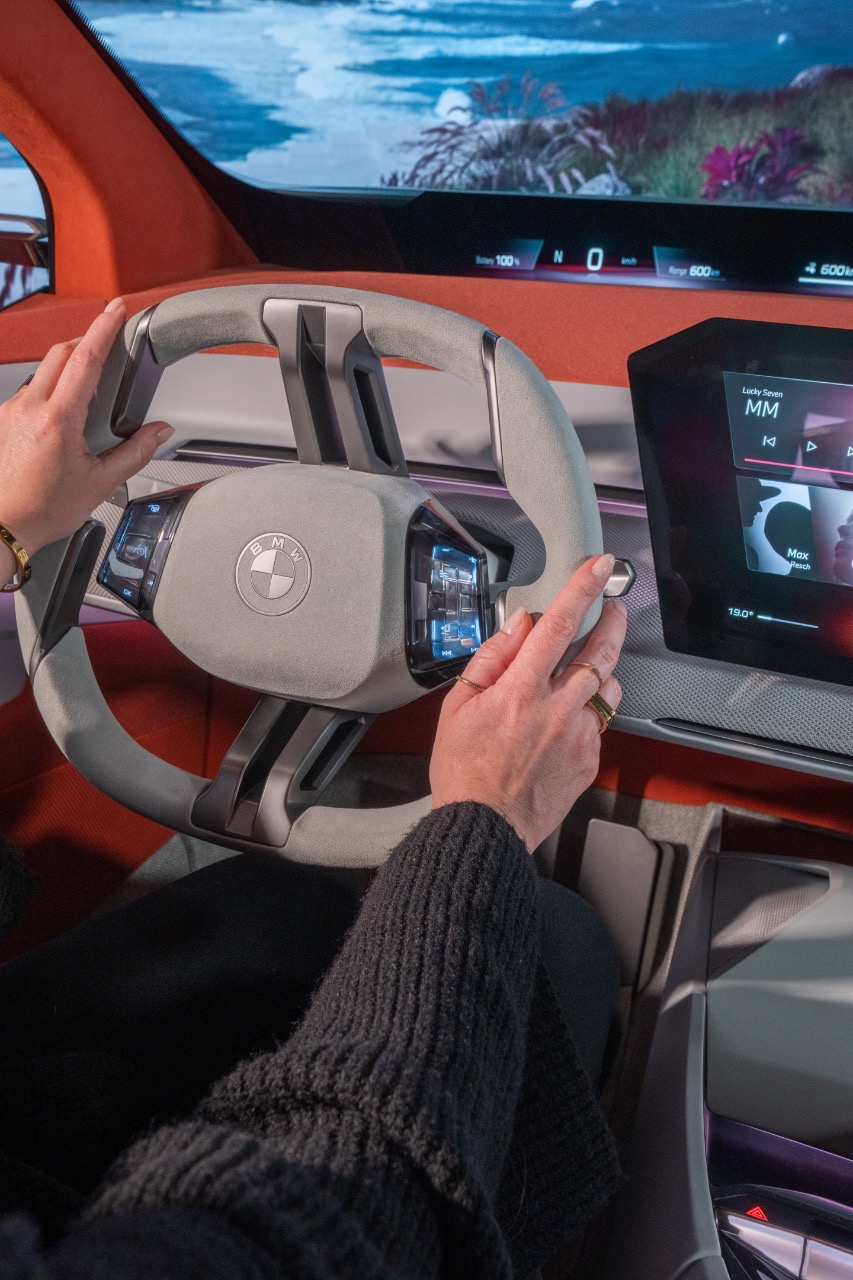 BMW Vision - Neue Klasse X - Neuinterpretation der BMW X Modelle 6 BMW Vision Neue Klasse X Lenkrad