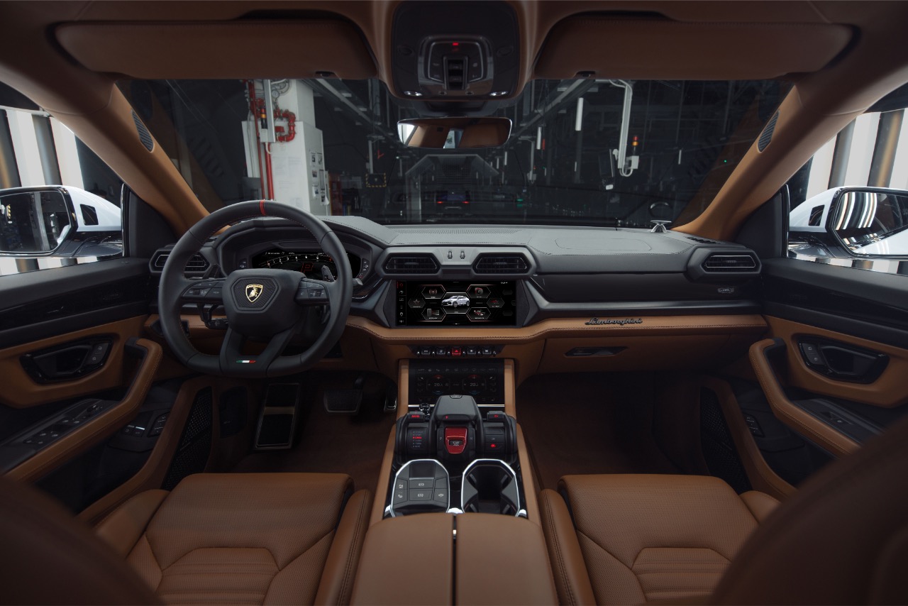Lamborghini Urus SE (2024) - Das erste Plug-in-Hybrid-Super-SUV 12 Urus SE Innenraum