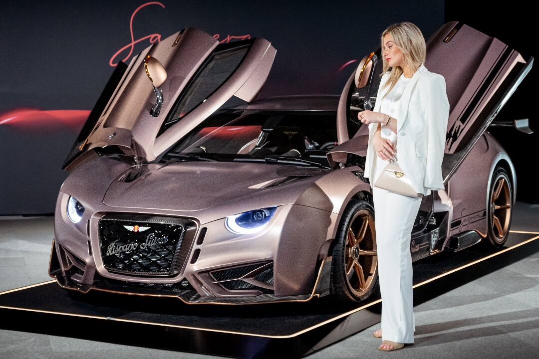 Hispano Suiza feiert 120-jähriges Jubiläum mit neuem elektrischen Hypercar 2 Hispano Suiza Carmen Sagrera mit NinaCarMaria