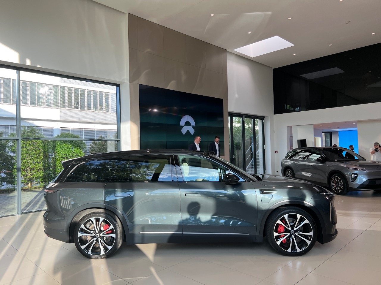 NIO präsentiert Maxi-E-SUV 12 der-Autotester