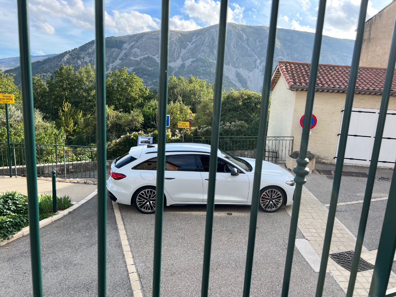 Der neue Audi A5 will hoch hinaus 22 Audi A5 Avant quattro 150 kW S tronic