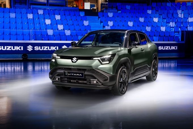 Suzuki setzt Vitara unter Strom 11 Suzuki_e_Vitara