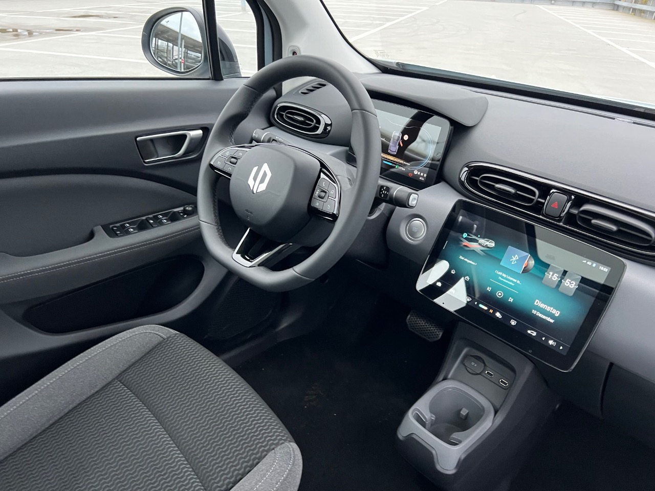 Leapmotor T03 (2024) - Günstiges E-Citycar aus dem Stellantis-Konzern 24 Leapmotor T03 (2024) Interieur