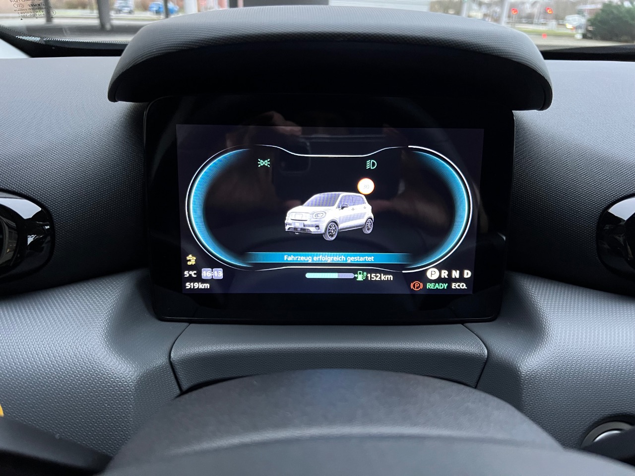 Leapmotor T03 (2024) - Günstiges E-Citycar aus dem Stellantis-Konzern 7 Leapmotor T03 (2024) Display