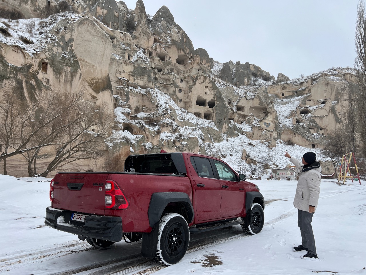 Toyota Hilux (2025): Robuster Diesel-Offroader mit 48-Volt-Mild-Hybrid Technik 23 Der neue Toyota Hilux GR Sport II, der Autotester