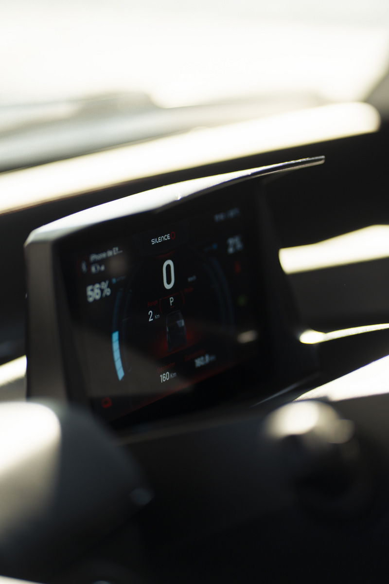 Für 9.900 Euro elektrisch unterwegs: Der neue Silence S04 L6e Unico kommt zu Nissan 2 Silence S04 L6e Unico Interieur