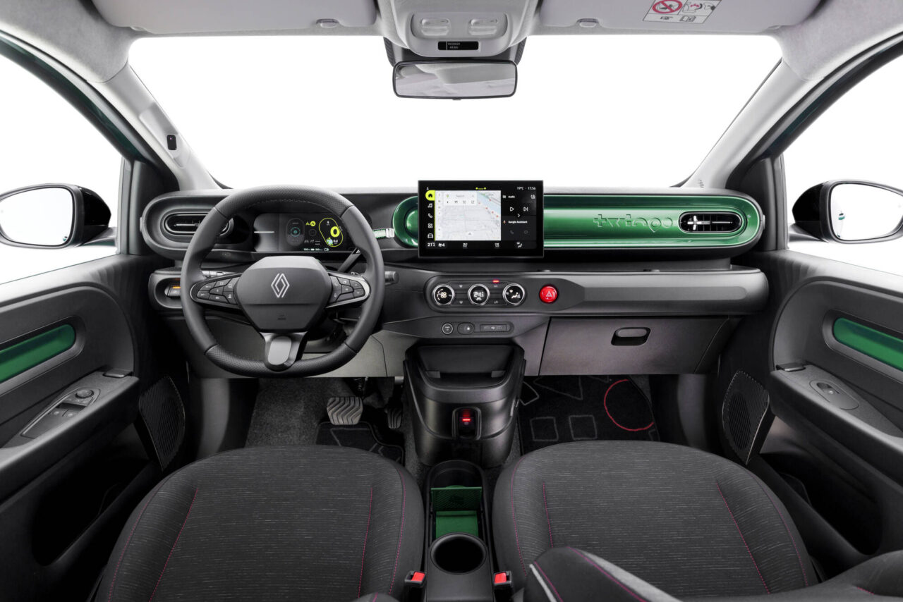 Renault Twingo E-Tech: Elektro-Stadtauto ab 19.990 Euro 1 Twingo E-Tech Elektrisch Absolut-Grün Innenraum