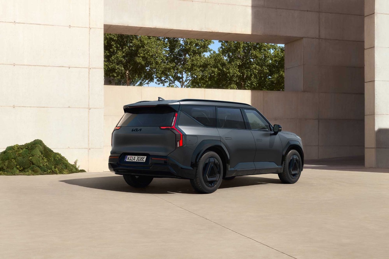Kias XL-Stromer macht auf Dark Mode: Der EV9 kommt als „Black Edition“ 1 Kia_EV9_Sondermodell_Black_Edition_